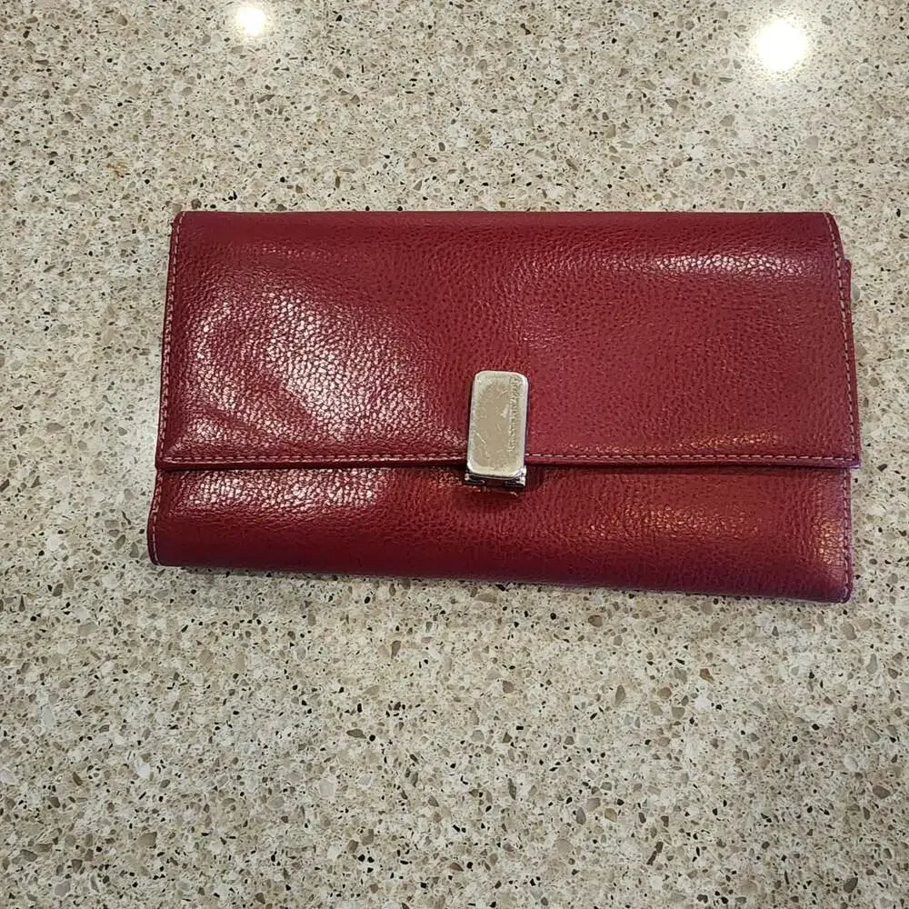 Liz Claiborne Red Pebbled Leather Checkbook Wallet with Metal Latch